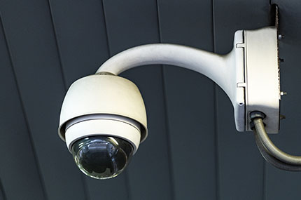 INSTALACIÓN DE CÁMARAS IP EN ASTURIAS: SEGURIDAD INTELIGENTE PARA HOGARES Y EMPRESAS
